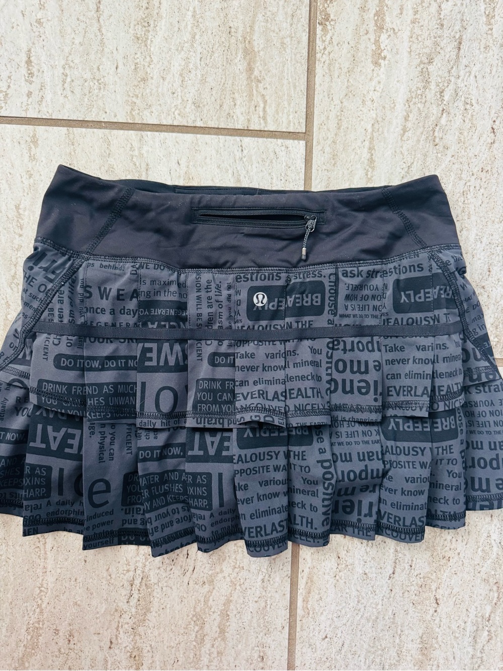 lululemon athletica paste setter skirt in Manifesto Print